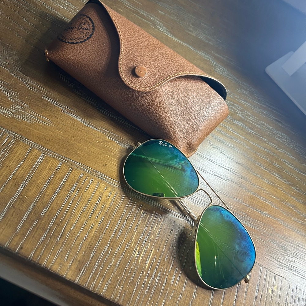 Women’s Raybans Avaitor Sunglasses